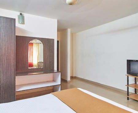 Hotel Town Gate Mangaluru Exterior foto